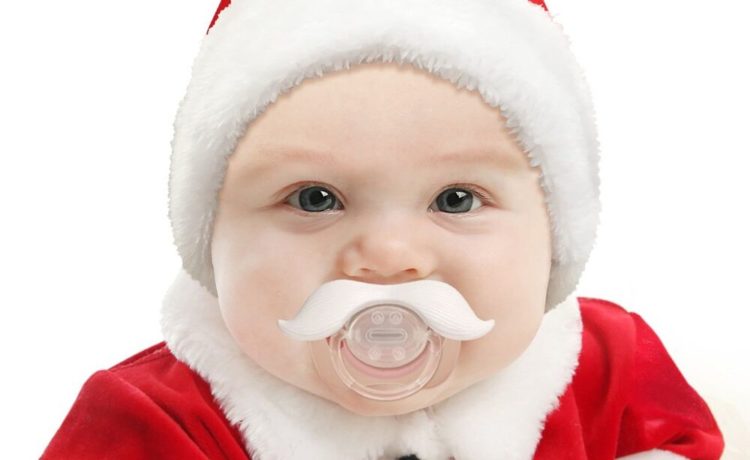 Come vestire un neonato per le festività natalizie: consigli di stile di una neomamma